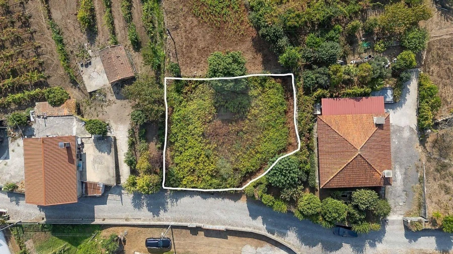 Terreno para Venda em Vila Verde e Barbudo