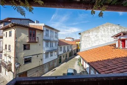 Prédio para Venda em Oliveira, São Paio e São Sebastião