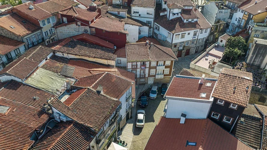 Prédio para Venda em Oliveira, São Paio e São Sebastião Foto 4