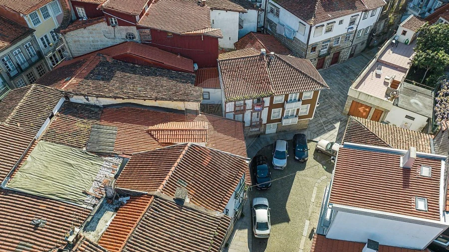 Prédio para Venda em Oliveira, São Paio e São Sebastião Foto 6