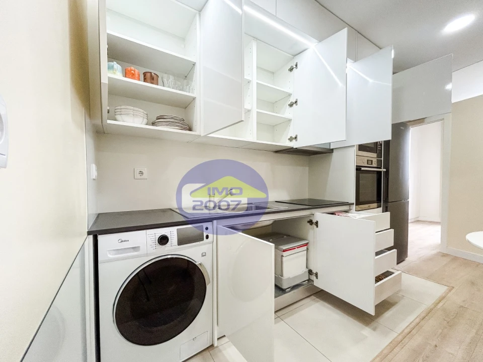 Apartamento T2 para Venda em Cedofeita, Santo Ildefonso, Sé, Miragaia, São Nicolau e Vitória Foto 5