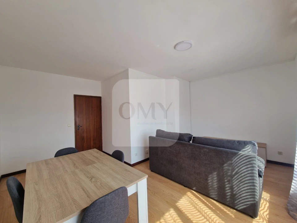Apartamento T2 para Arrendamento em Lordelo Foto 1