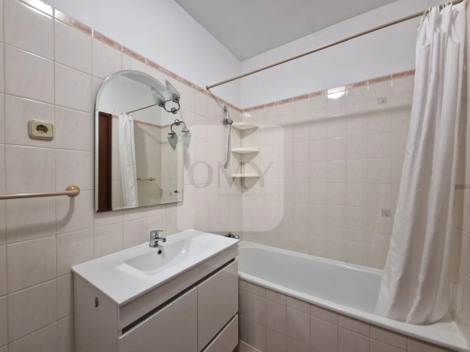 Apartamento T2 para Arrendamento em Lordelo Foto 10