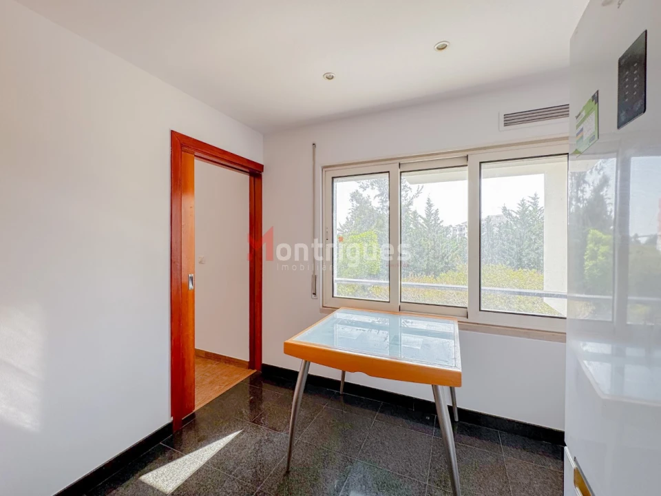 Apartamento T3 para Venda em Parque das Nações Foto 7