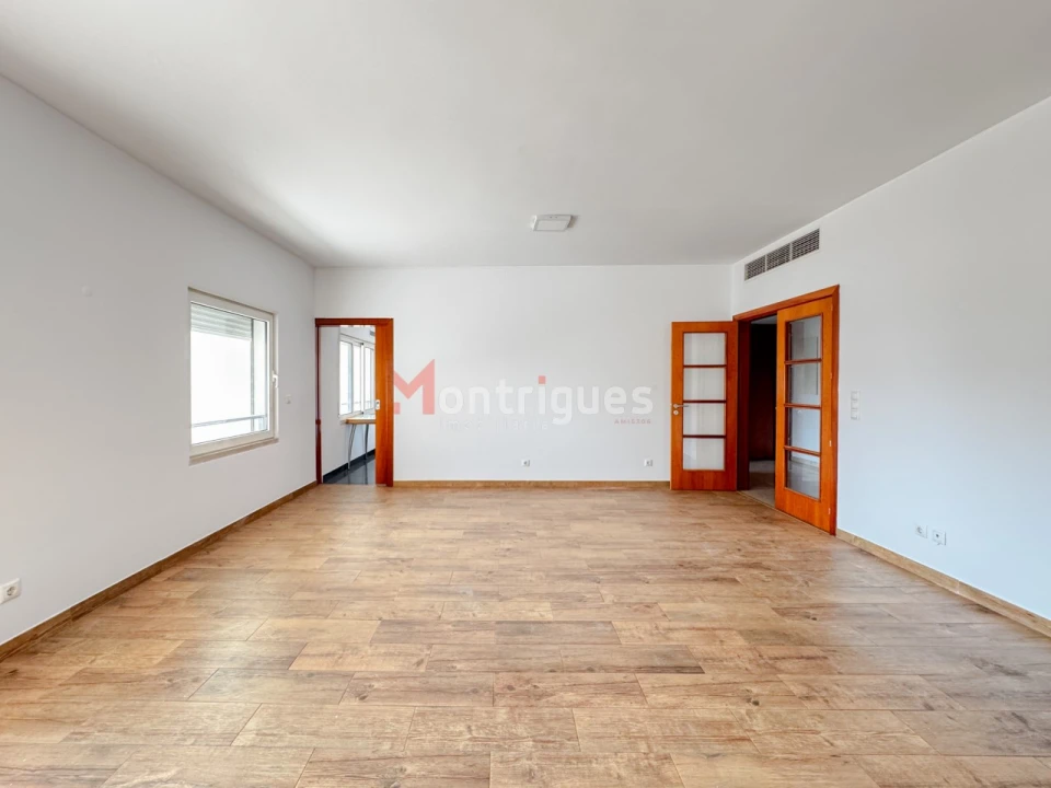 Apartamento T3 para Venda em Parque das Nações Foto 9