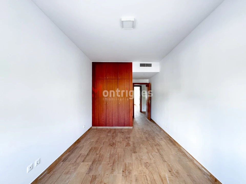 Apartamento T3 para Venda em Parque das Nações Foto 13