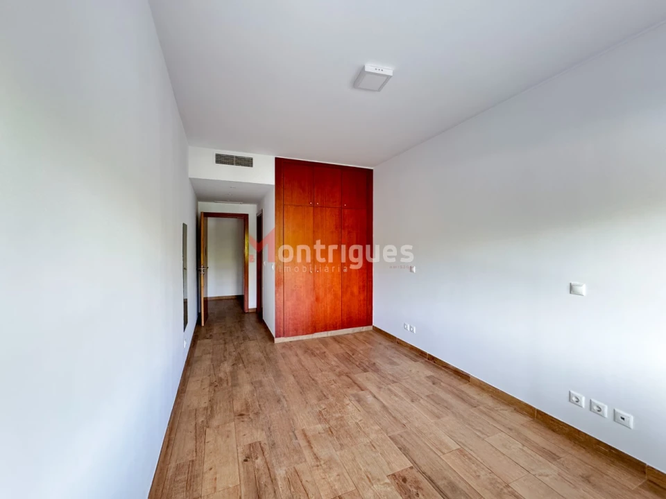 Apartamento T3 para Venda em Parque das Nações Foto 17