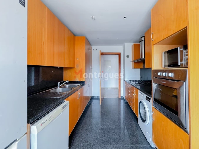 Apartamento T3 para Venda em Parque das Nações Foto 6