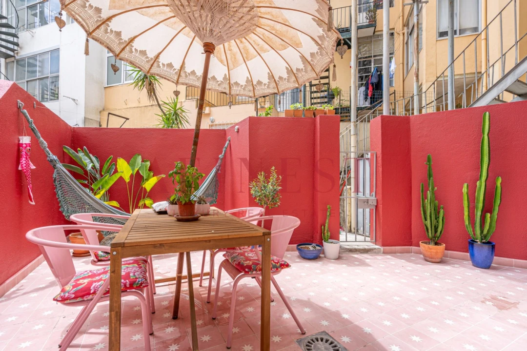 Apartamento T2 para Arrendamento em Santo António Foto 6