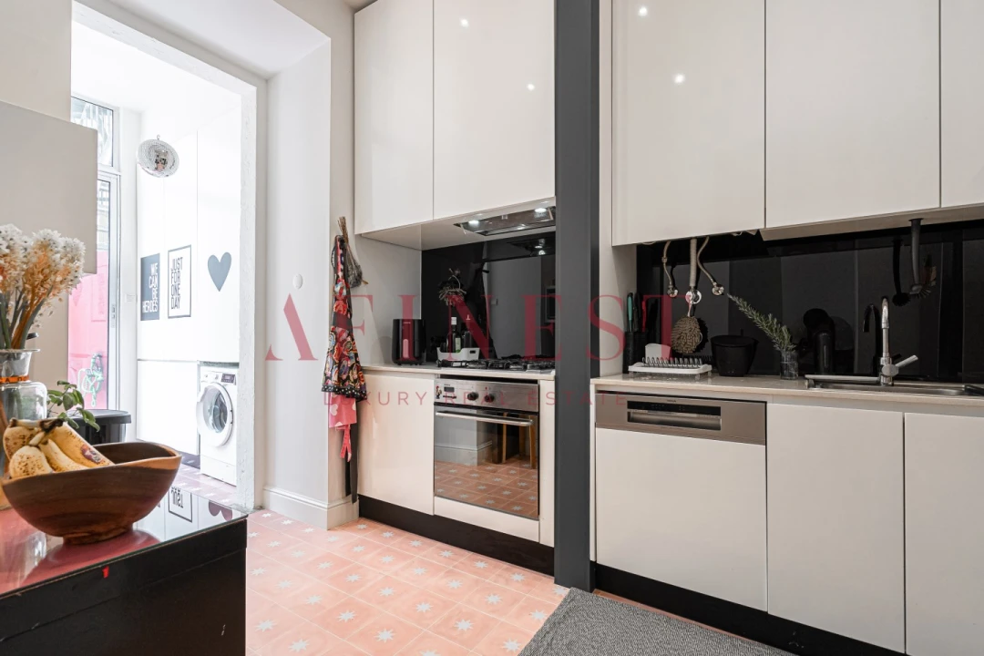 Apartamento T2 para Arrendamento em Santo António Foto 3