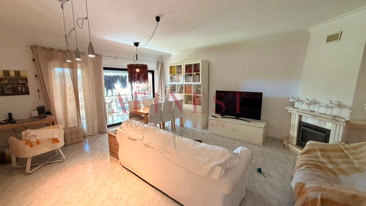 Apartamento T4 para Venda em Carcavelos e Parede Foto 1