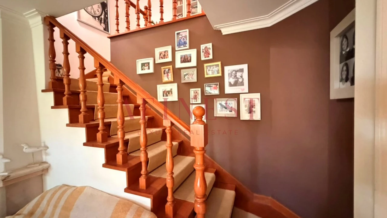 Apartamento T4 para Venda em Carcavelos e Parede Foto 8