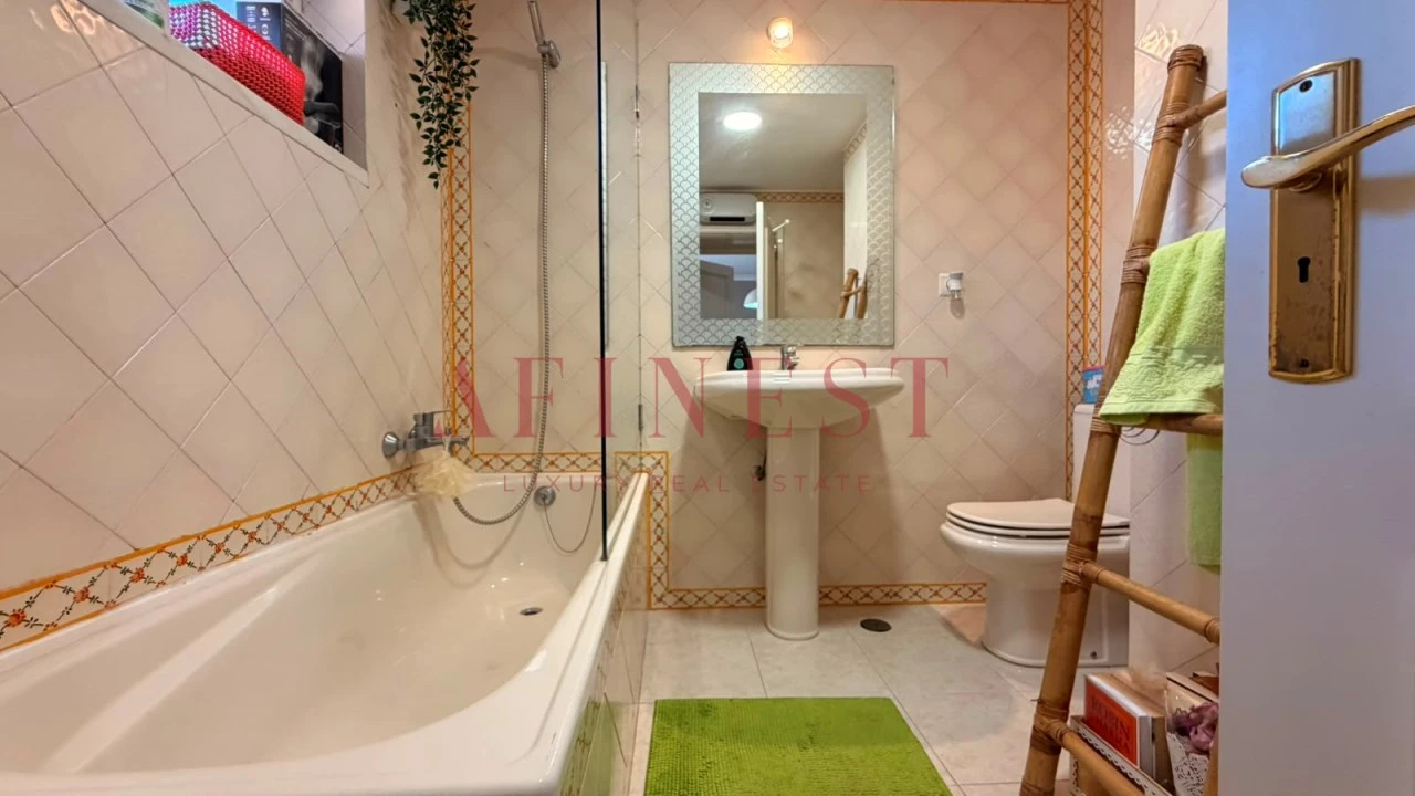Apartamento T4 para Venda em Carcavelos e Parede Foto 13