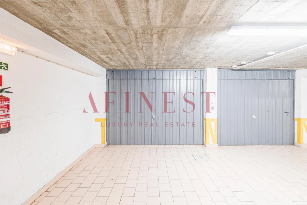 Apartamento T4 para Venda em Carcavelos e Parede Foto 67