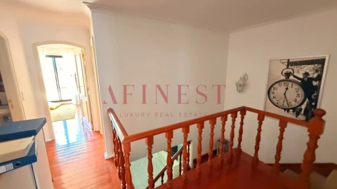 Apartamento T4 para Venda em Carcavelos e Parede