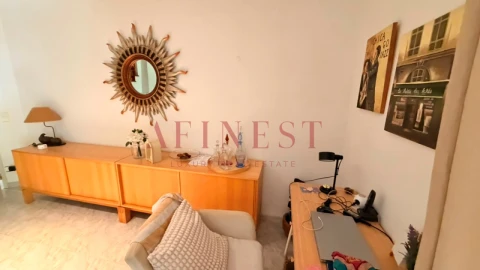 Apartamento T4 para Venda em Carcavelos e Parede
