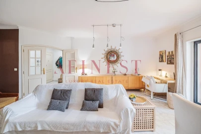Apartamento T4 para Venda em Carcavelos e Parede
