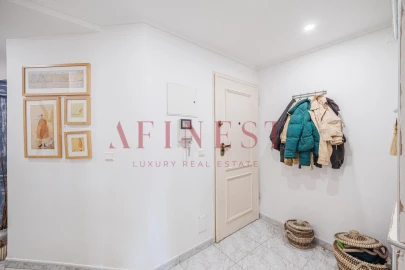 Apartamento T4 para Venda em Carcavelos e Parede