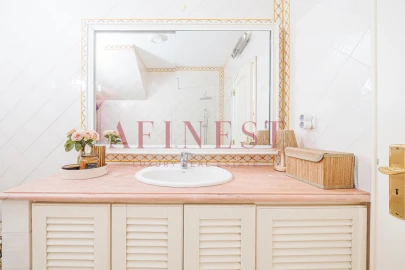 Apartamento T4 para Venda em Carcavelos e Parede