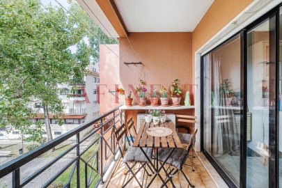 Apartamento T4 para Venda em Carcavelos e Parede
