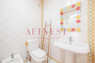 Apartamento T4 para Venda em Carcavelos e Parede