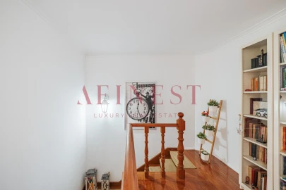 Apartamento T4 para Venda em Carcavelos e Parede