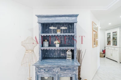 Apartamento T4 para Venda em Carcavelos e Parede