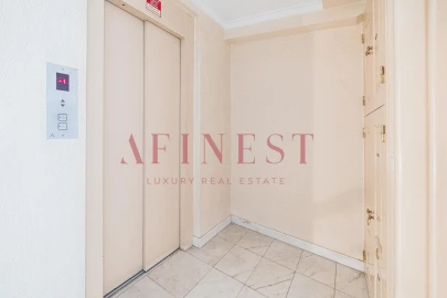 Apartamento T4 para Venda em Carcavelos e Parede