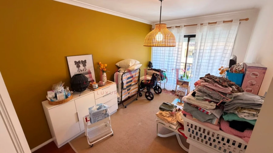 Apartamento T4 para Venda em Carcavelos e Parede Foto 5