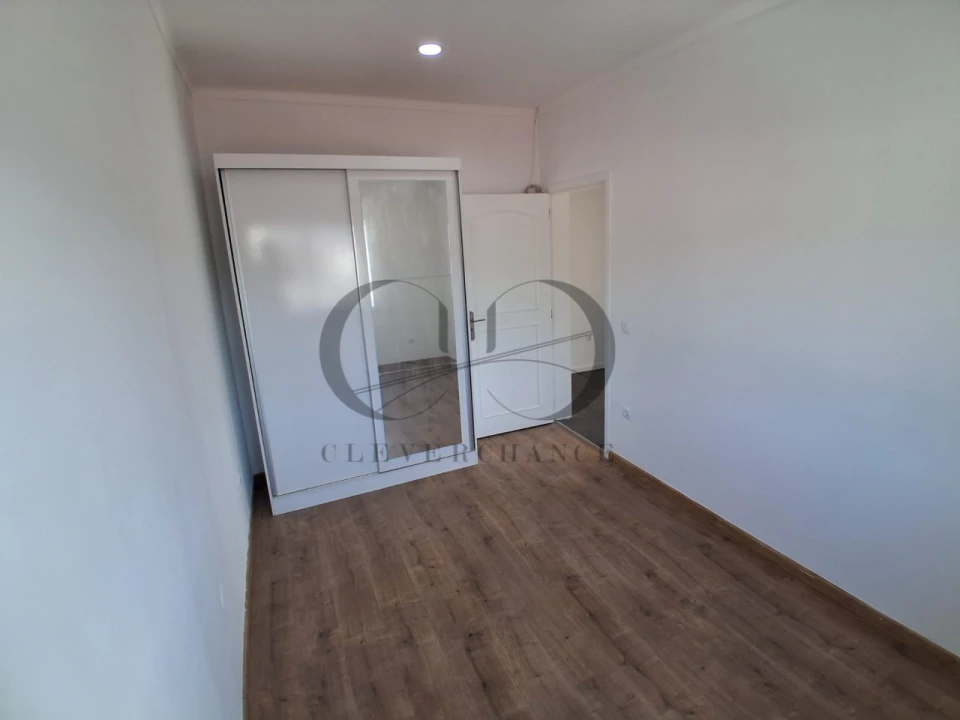 Apartamento T3 para Venda em Fânzeres e São Pedro da Cova Foto 6