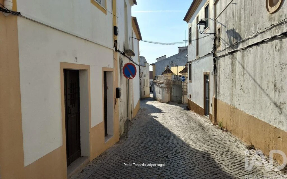 Moradia T2 para Venda em Ribeira de Nisa e Carreiras Foto 1