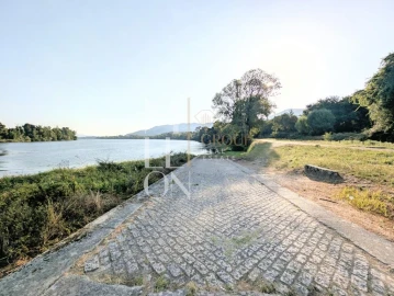 Terreno para Venda em Gondarem
