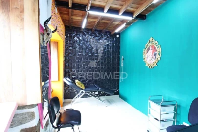 Moradia T4 para Venda em Angra (Nossa Senhora da Conceição)