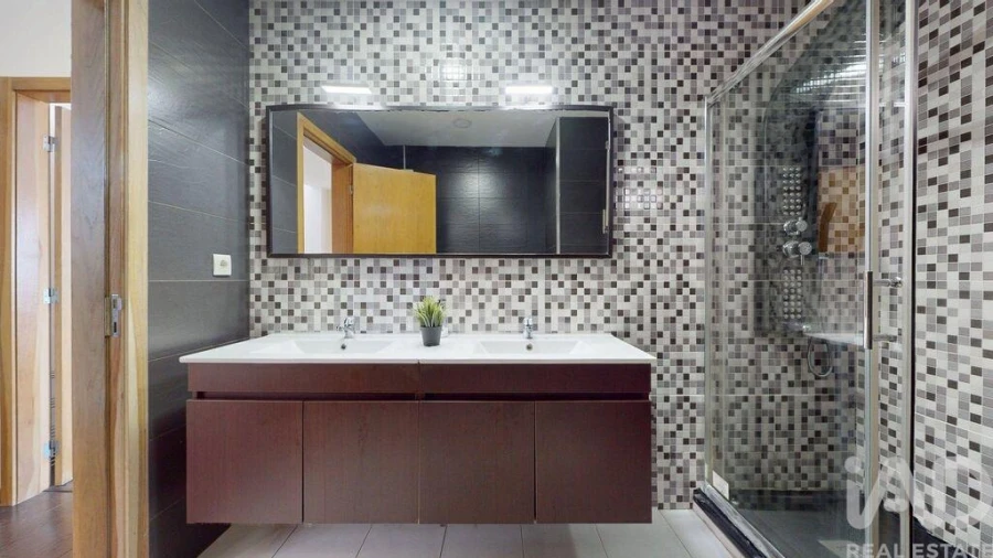 Moradia T4 para Venda em Valongo Foto 13