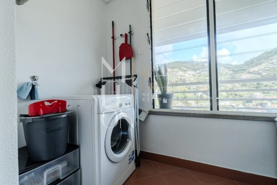 Apartamento T1 para Venda em Caniço Foto 34