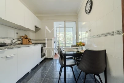 Apartamento T1 para Venda em Caniço