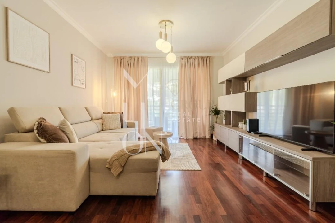 Apartamento T1 para Venda em Caniço Foto 10