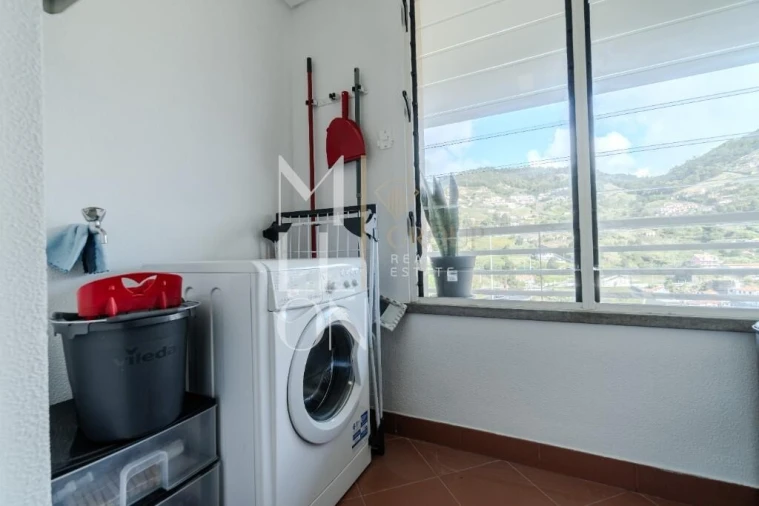Apartamento T1 para Venda em Caniço Foto 34