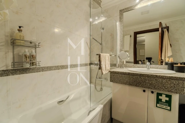 Apartamento T1 para Venda em Caniço Foto 29