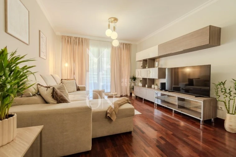 Apartamento T1 para Venda em Caniço Foto 8