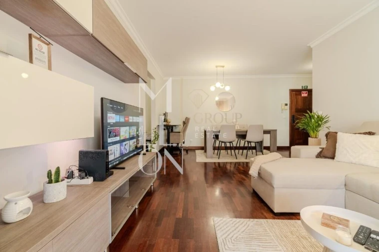 Apartamento T1 para Venda em Caniço Foto 6