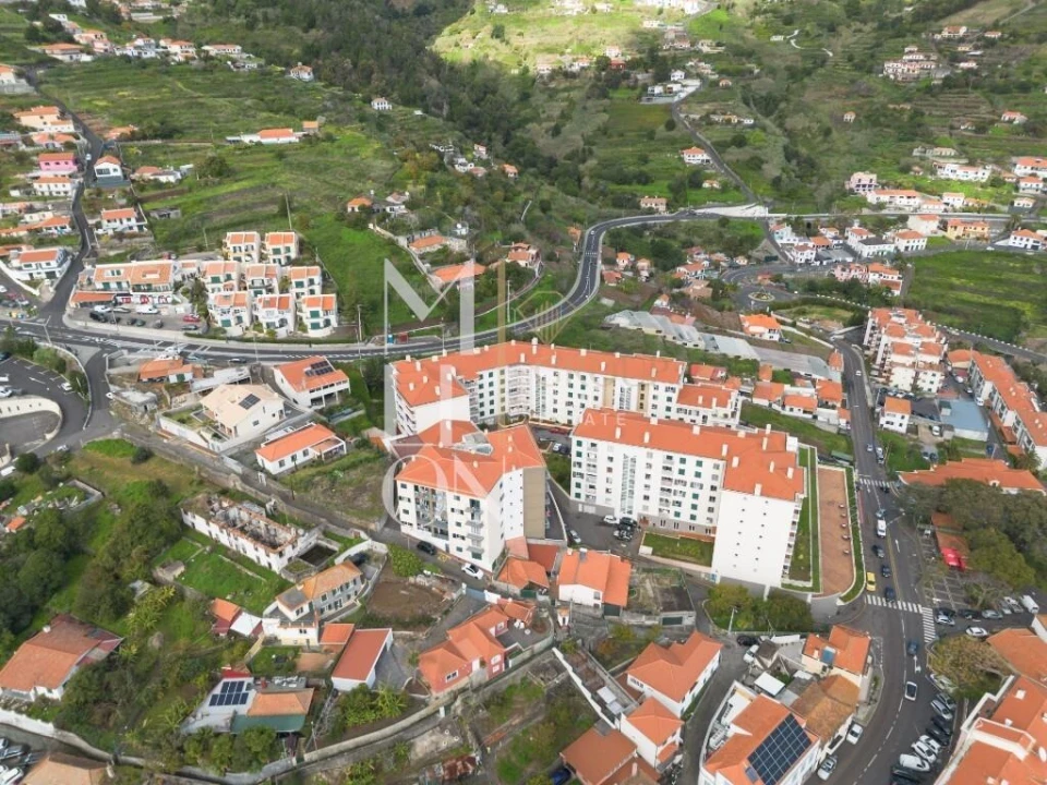 Apartamento T1 para Venda em Caniço Foto 51