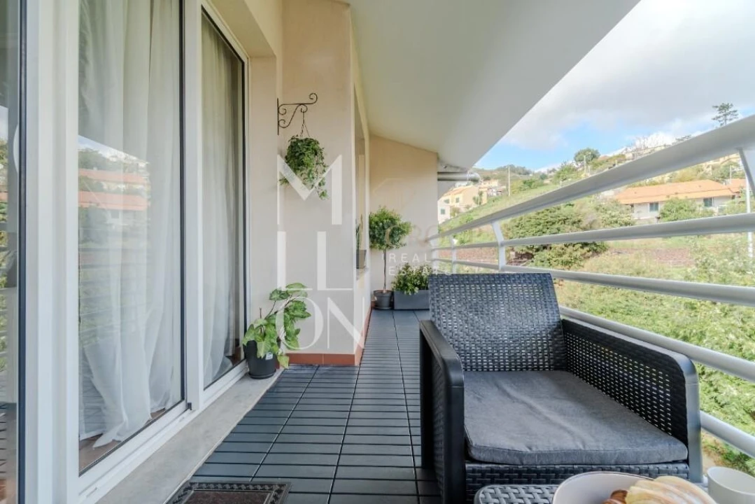 Apartamento T1 para Venda em Caniço Foto 39