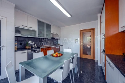 Apartamento T4 para Venda em Ermesinde