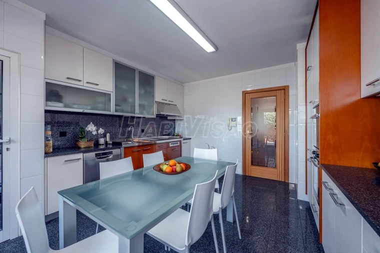 Apartamento T4 para Venda em Ermesinde Foto 3