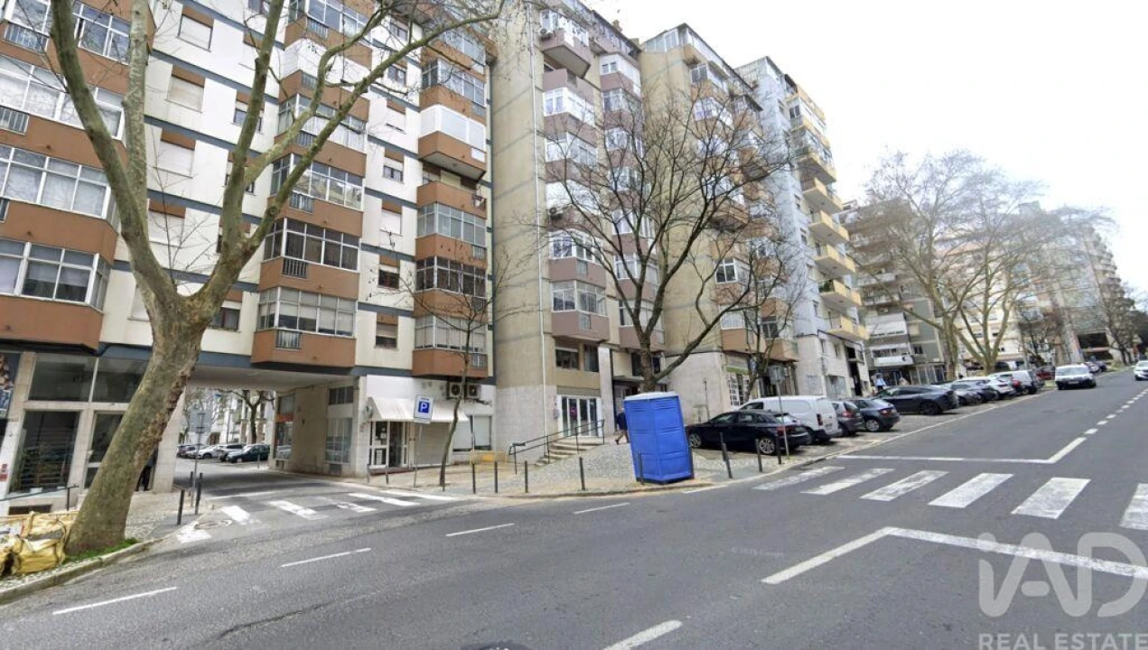 Apartamento T3 para Venda em São Domingos de Benfica Foto 18