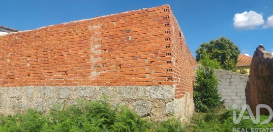 Moradia T3 para Venda em Santa Comba Dão e Couto do Mosteiro