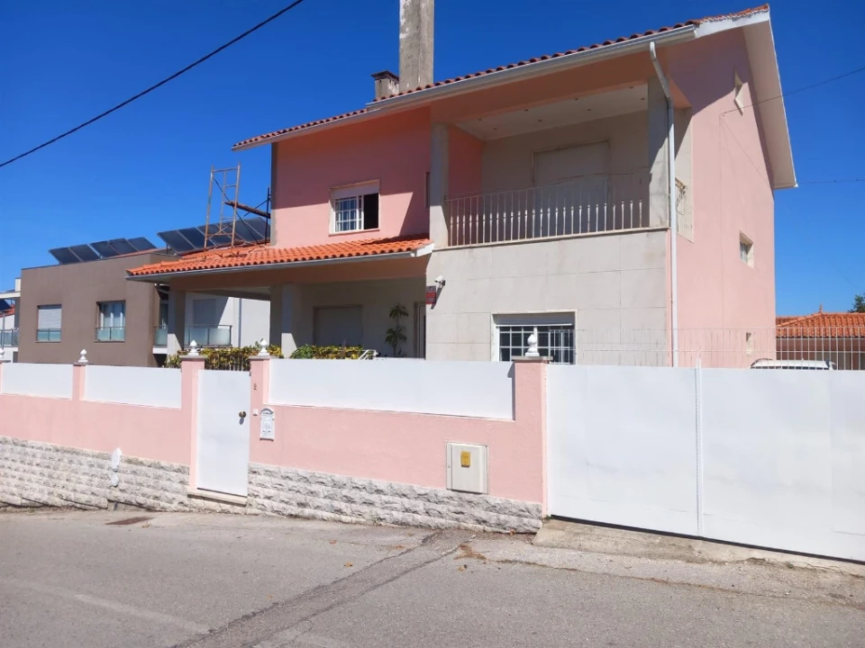 Moradia T4 para Venda em São Martinho de Árvore e Lamarosa Foto 1