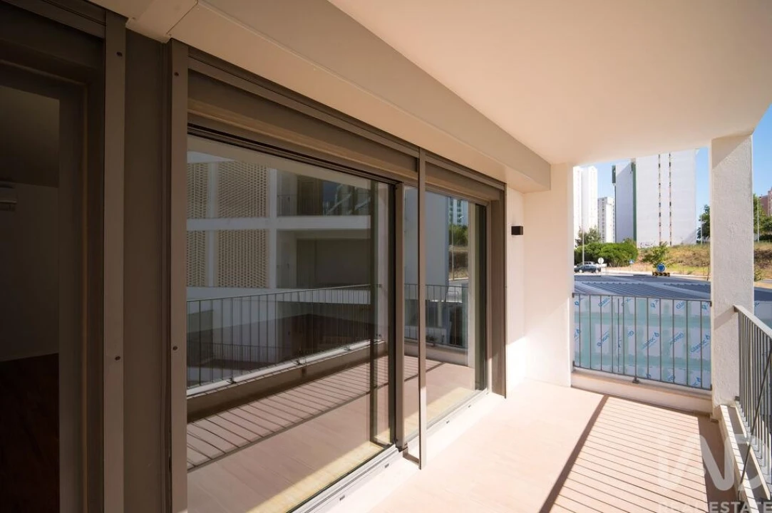 Apartamento T4 para Arrendamento em Santo António dos Cavaleiros e Frielas Foto 15