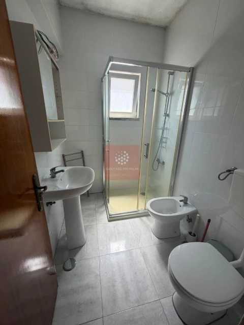 Apartamento T2 para Venda em Alfragide